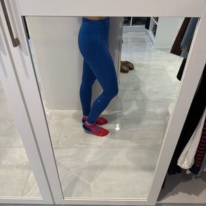 Lululemon women’s Leggings size 4